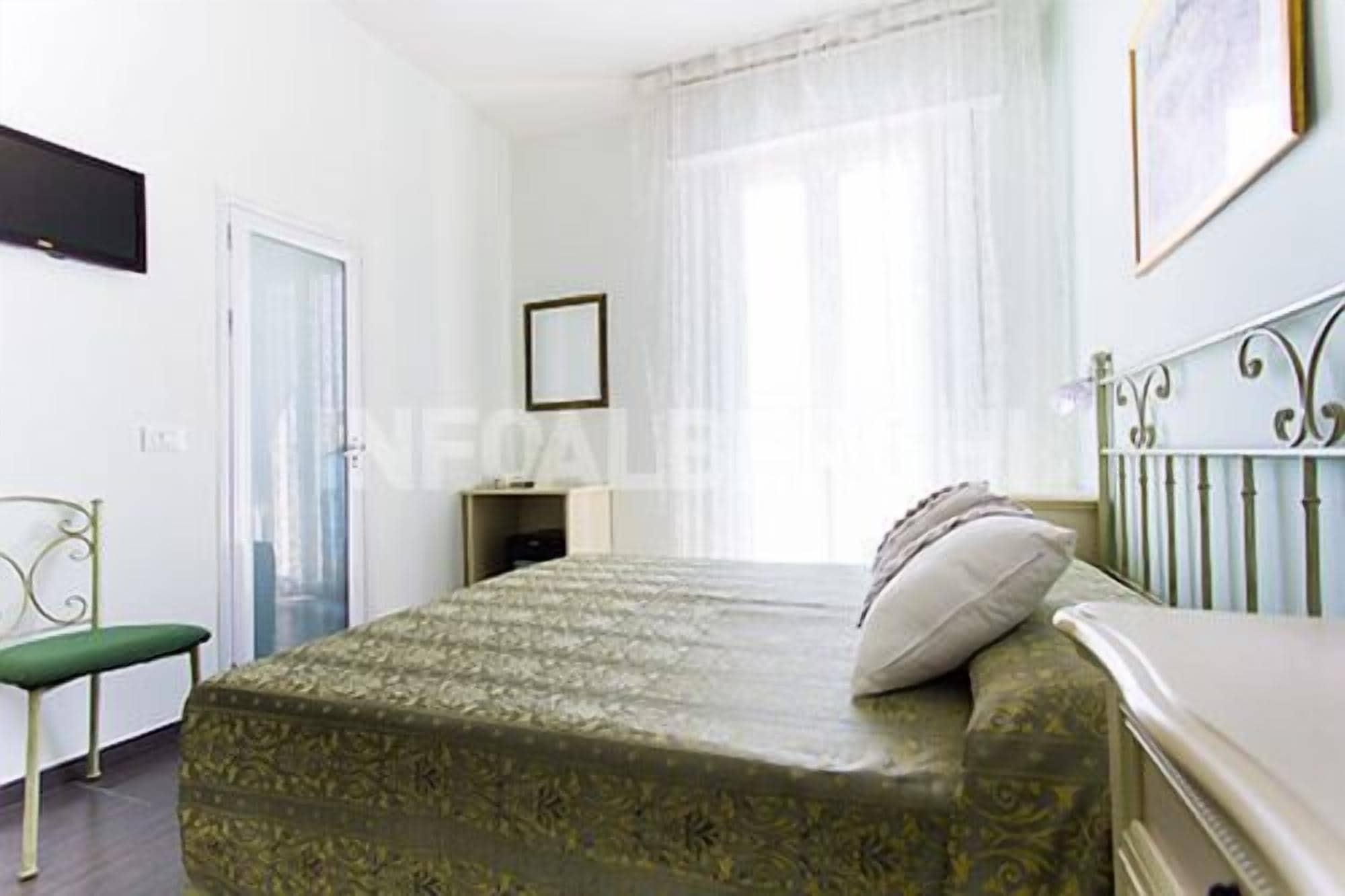 Hotel Spiaggia Marconi Римини Экстерьер фото