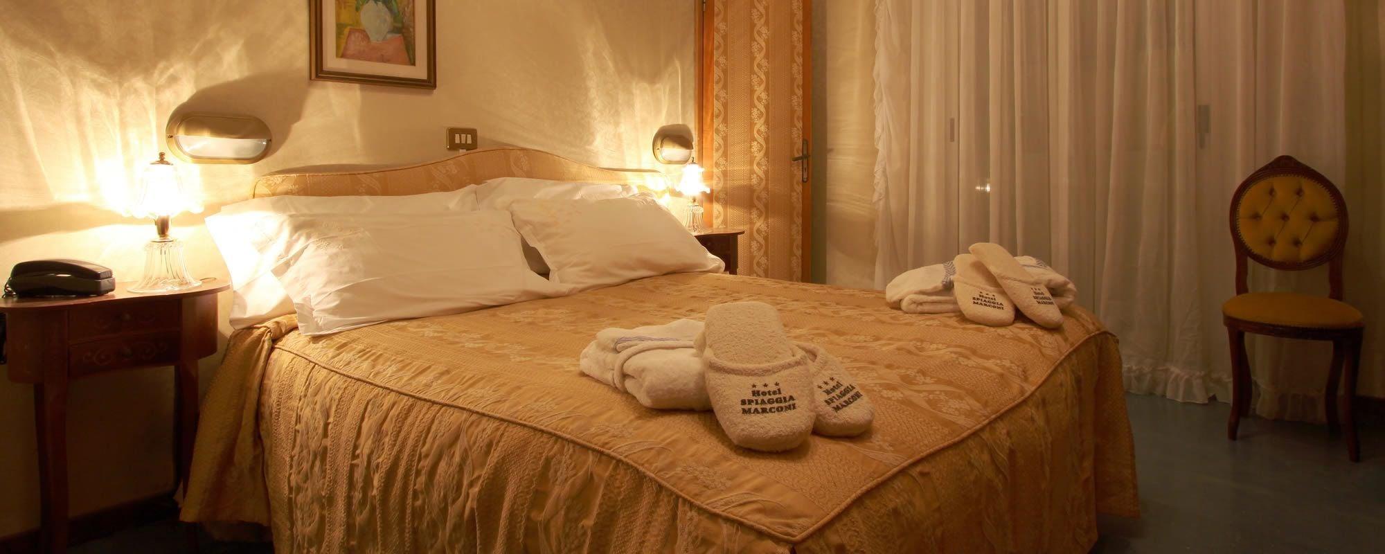 Hotel Spiaggia Marconi Римини Экстерьер фото