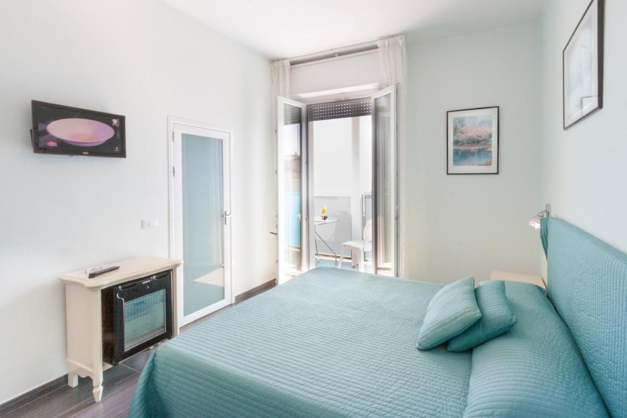 Hotel Spiaggia Marconi Римини Экстерьер фото