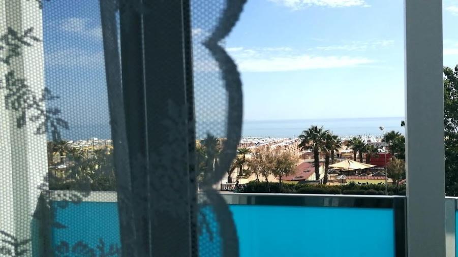 Hotel Spiaggia Marconi Римини Экстерьер фото