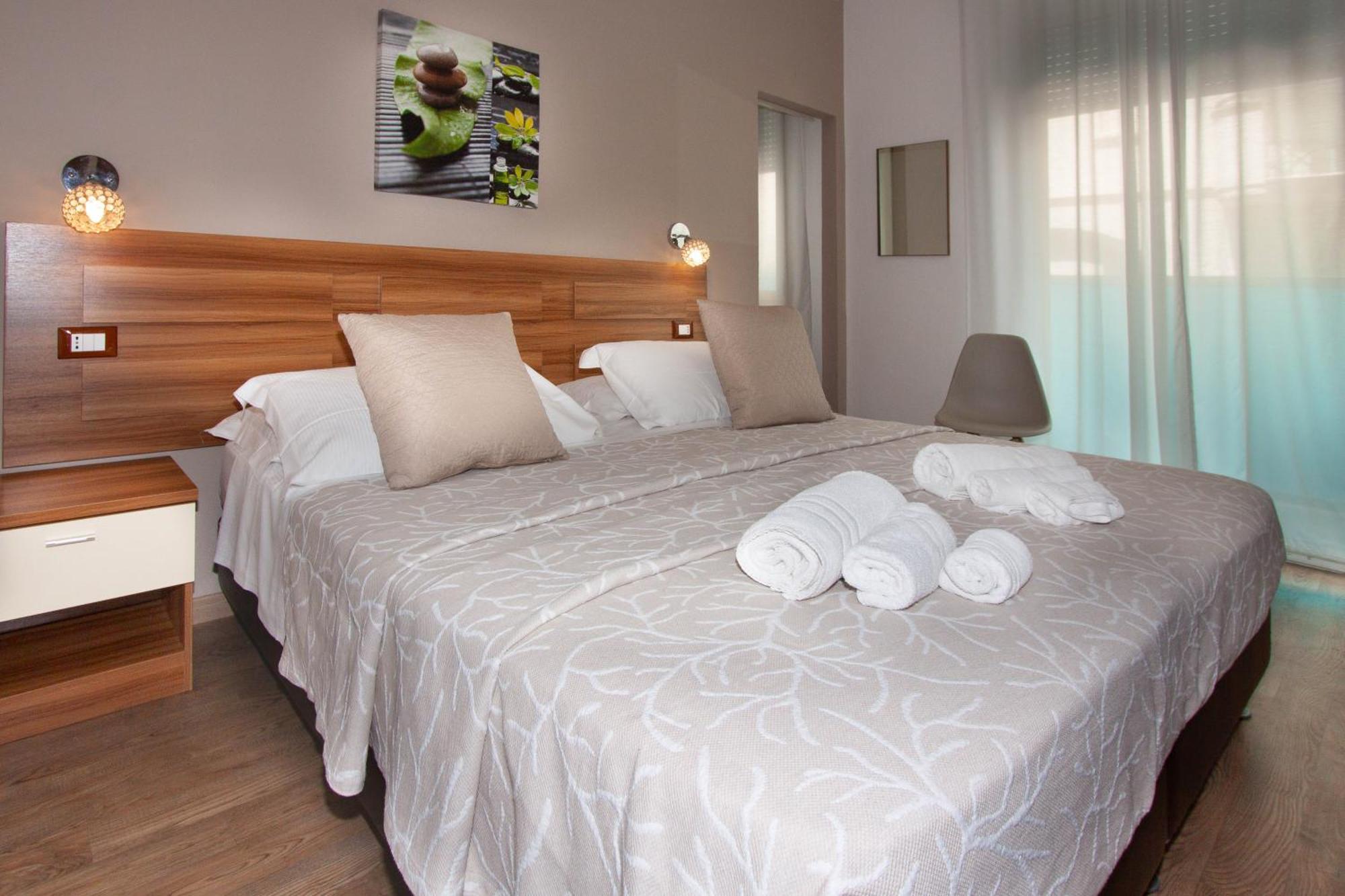 Hotel Spiaggia Marconi Римини Экстерьер фото
